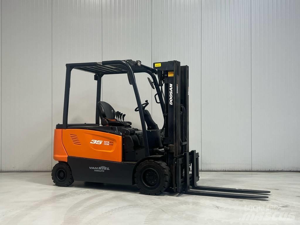 Doosan B35X-7 전동 지게차