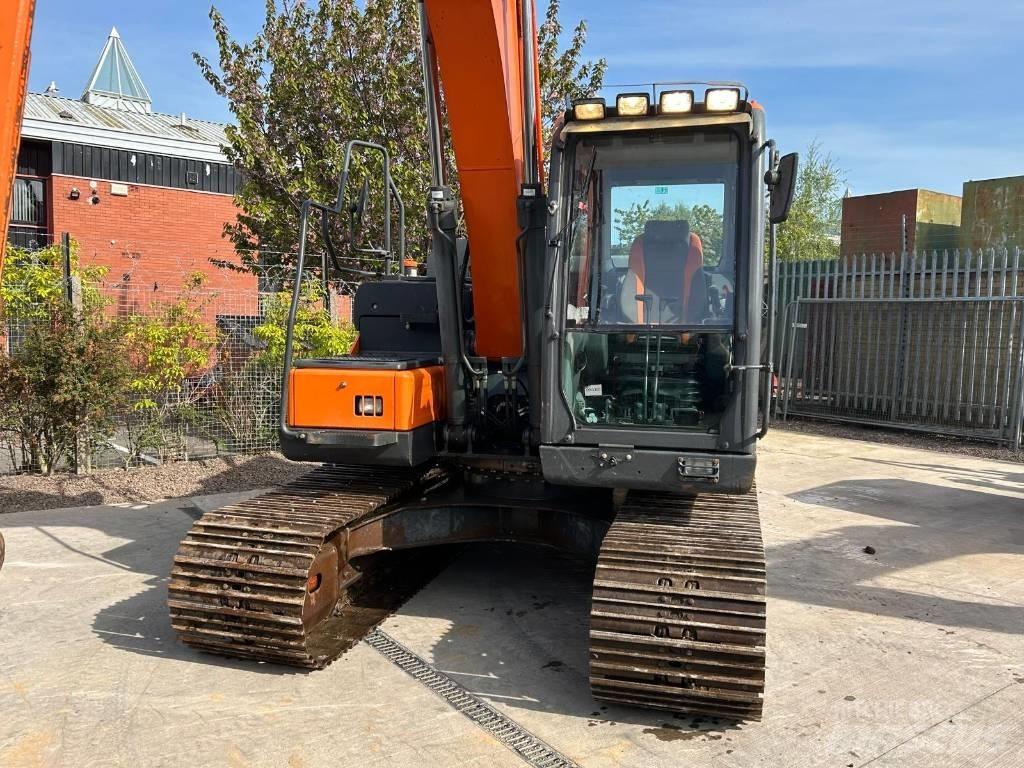 Doosan DX 27 Z 소형 굴삭기 7톤 미만