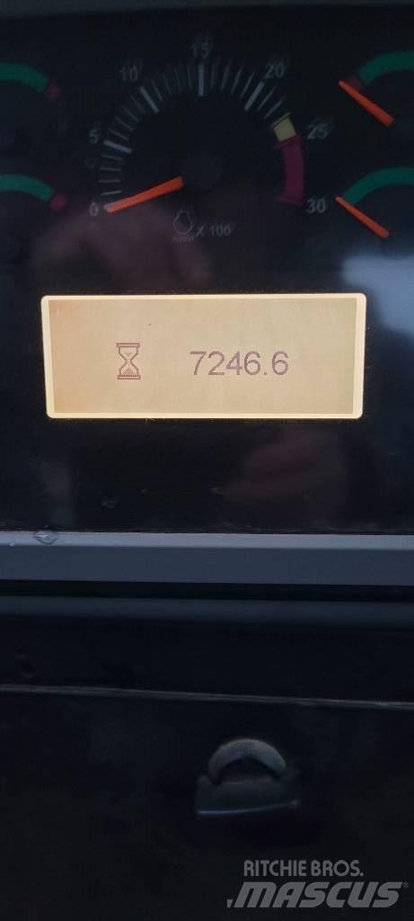 CAT D7E 크롤러 도저
