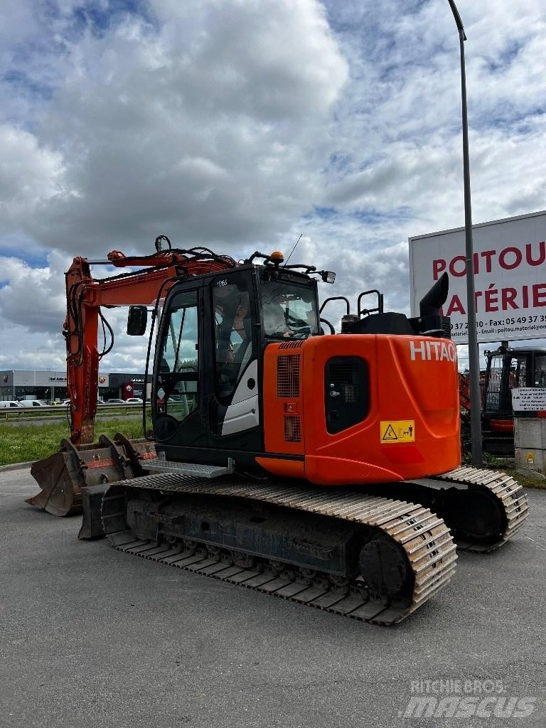 Hitachi ZX 135 US-6 대형 굴삭기 29톤 이상