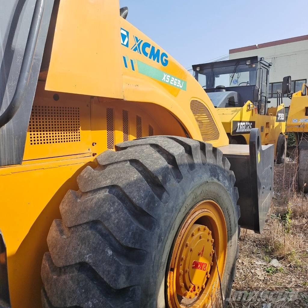 XCMG XS 263 J 싱글 드럼 롤러