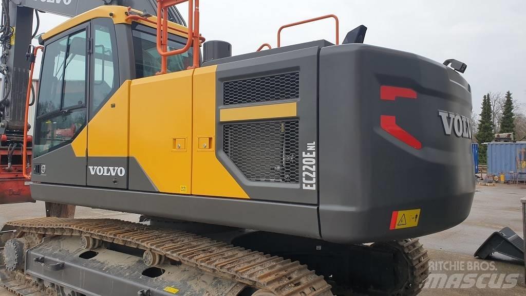 Volvo EC 220 E 대형 굴삭기 29톤 이상