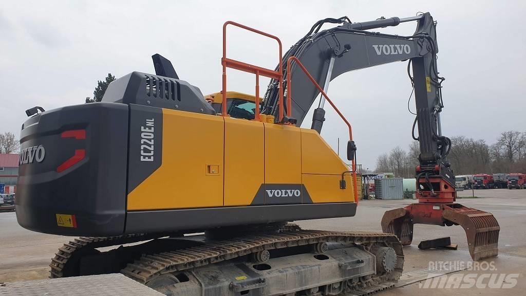 Volvo EC 220 E 대형 굴삭기 29톤 이상