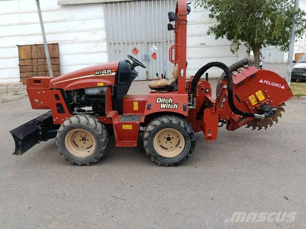 Ditch Witch RT 45 트렌처