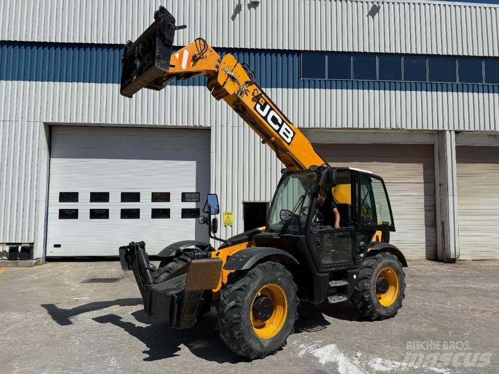 JCB 535-125 텔러 핸들러