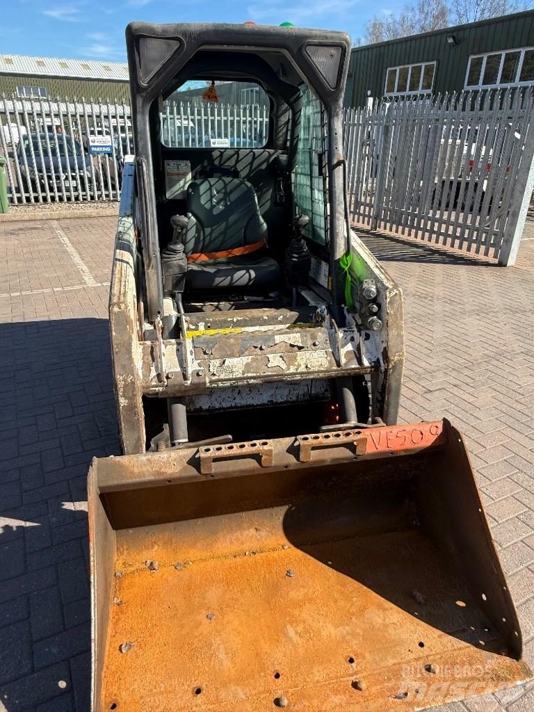 Bobcat S 100  스키드로더