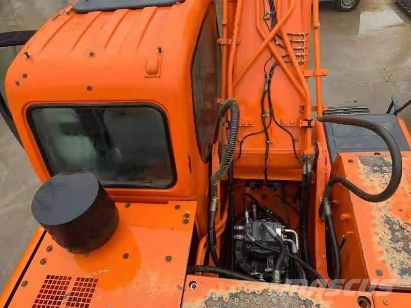 Doosan DX300LC 대형 굴삭기 29톤 이상