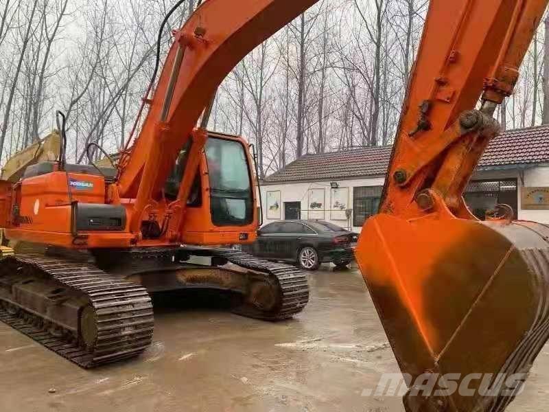 Doosan DX300LC 대형 굴삭기 29톤 이상