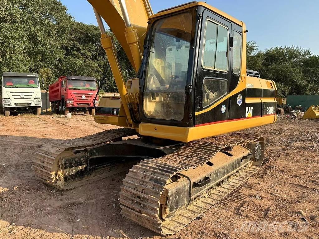 CAT 320 B 대형 굴삭기 29톤 이상