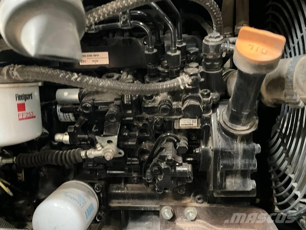 Komatsu PC 55 MR-3 소형 굴삭기 7톤 미만