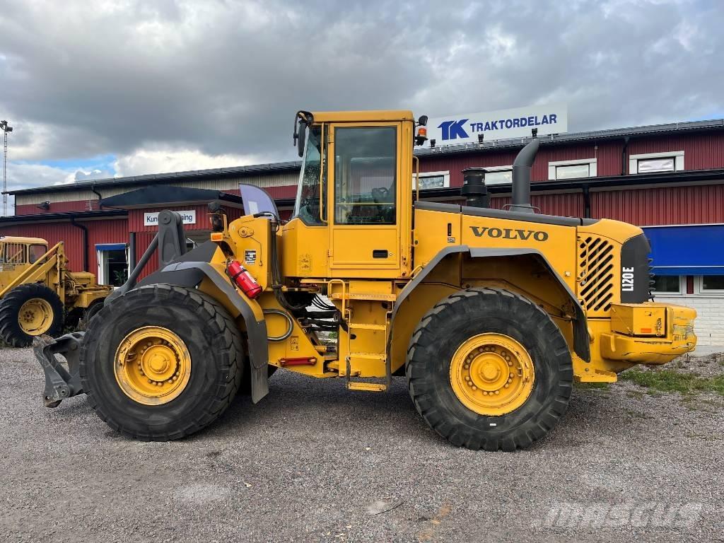 Volvo L 120 E  휠로우더