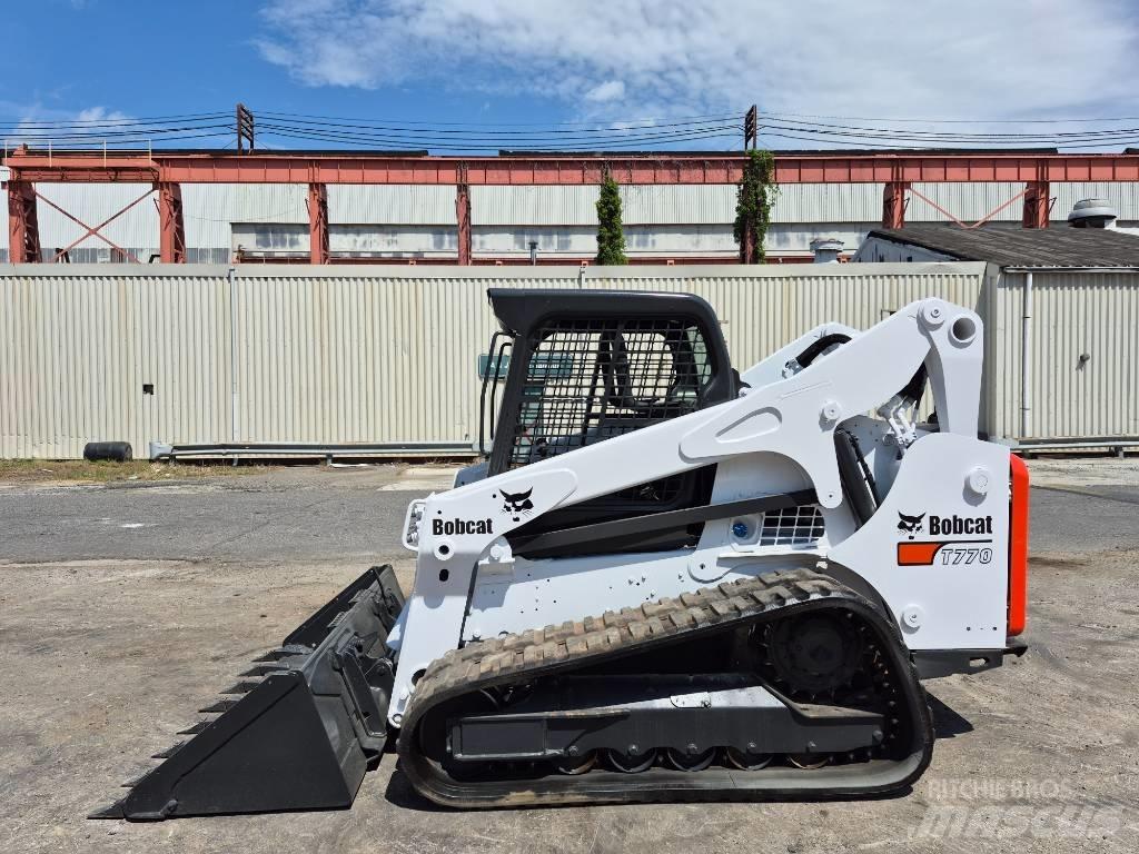 Bobcat T 770  스키드로더