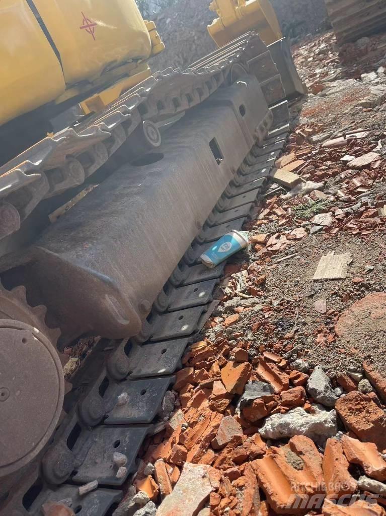 Komatsu PC 35 대형 굴삭기 29톤 이상