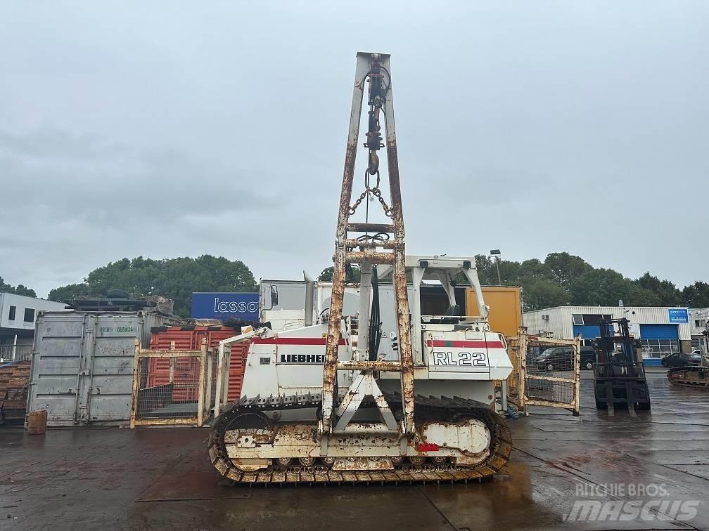 Liebherr RL 22 B 파이프레이어 도저