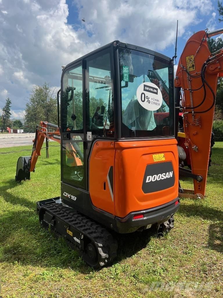 Doosan DX 19 대형 굴삭기 29톤 이상