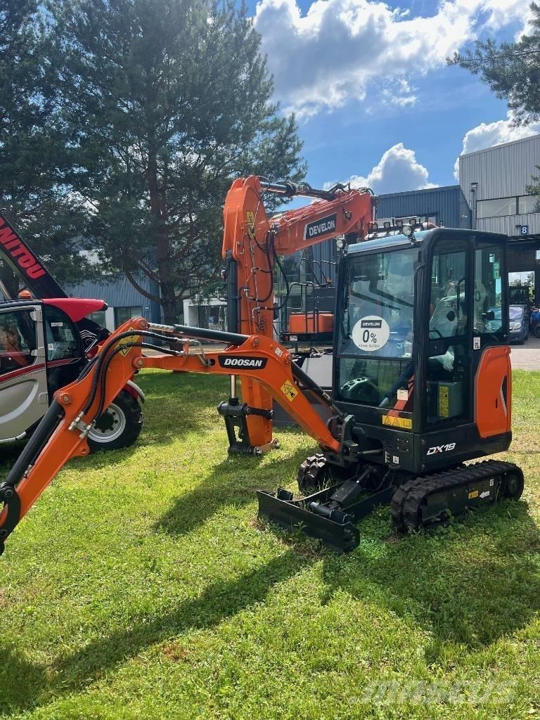 Doosan DX 19 대형 굴삭기 29톤 이상