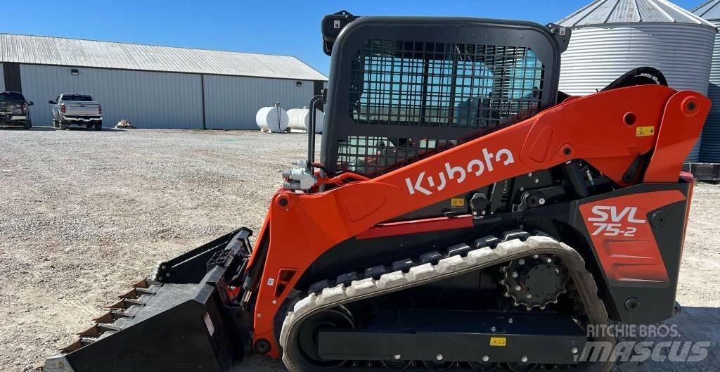 Kubota SVL75-2  스키드로더