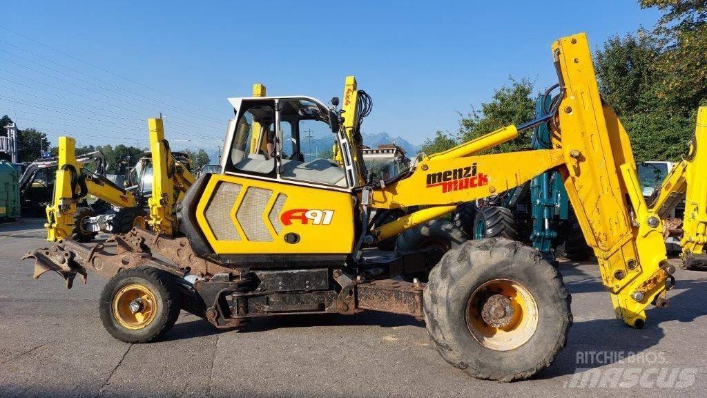 Menzi Muck A91 Mobil  휠 굴삭기
