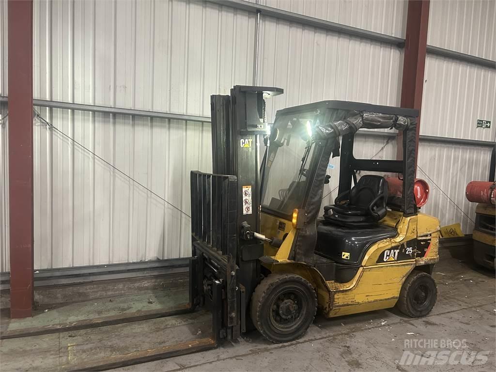 CAT GP25NT LPG 지게차