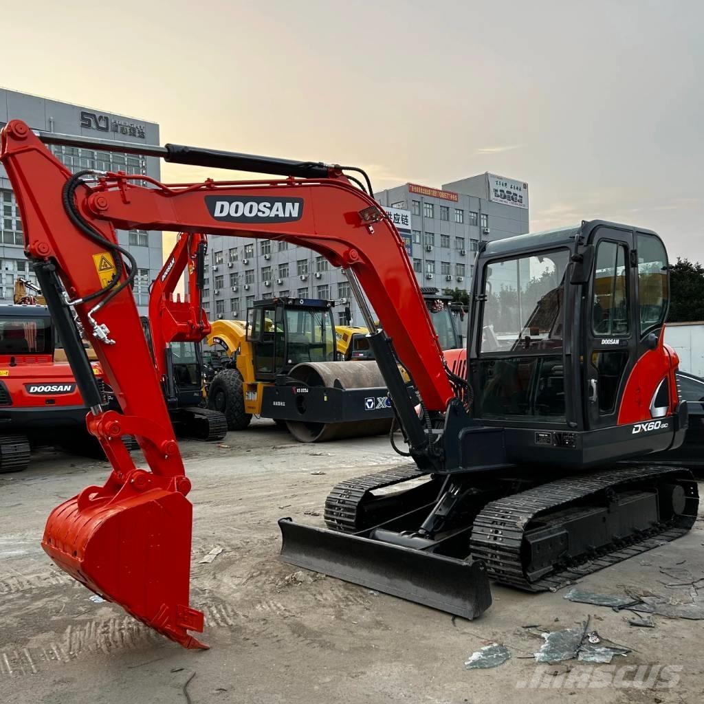 Doosan DX60-9C 소형 굴삭기 7톤 미만