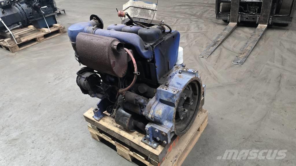 Deutz F3L912 엔진