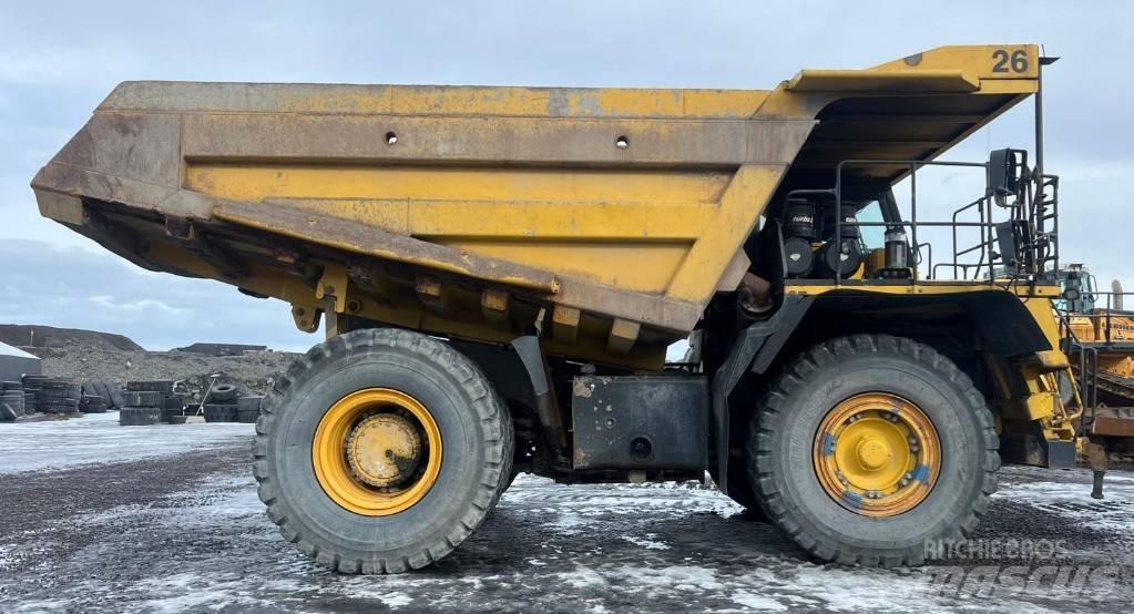 Komatsu 605-7 초대형 덤프 트럭