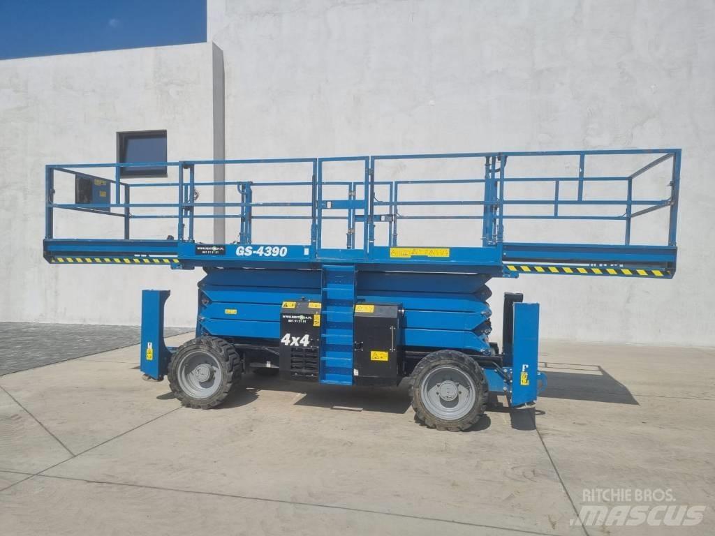 Genie GS 4390 - R304 가위형 리프트