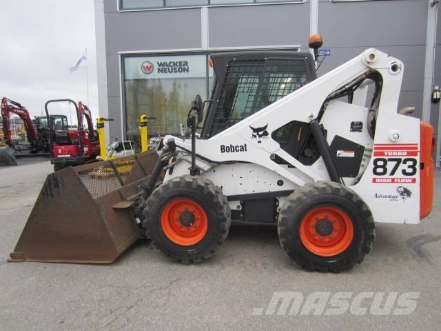 Bobcat 873 HF  스키드로더