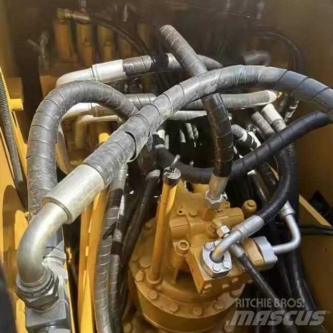 CAT CAT320D 대형 굴삭기 29톤 이상