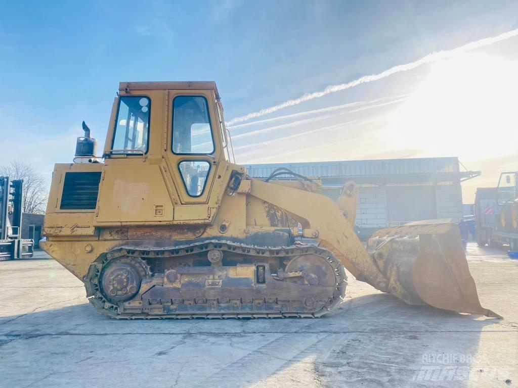 CAT 943 LGP 궤도식 로우더