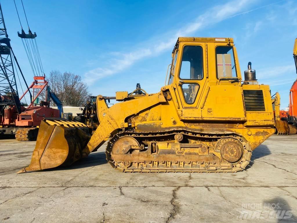 CAT 943 LGP 궤도식 로우더