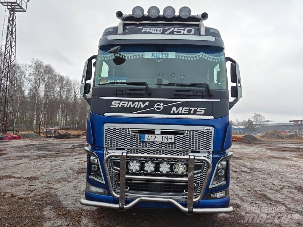 Volvo FH 16 750 목재 트럭