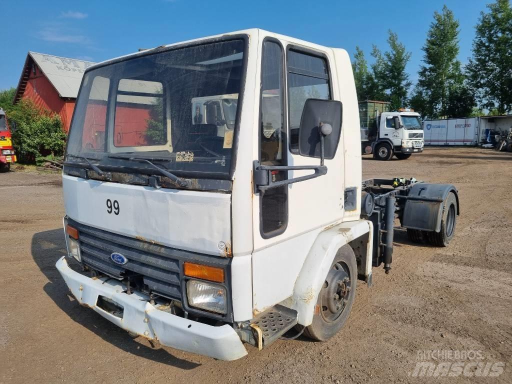 Ford CARGO 0713 기타 트럭