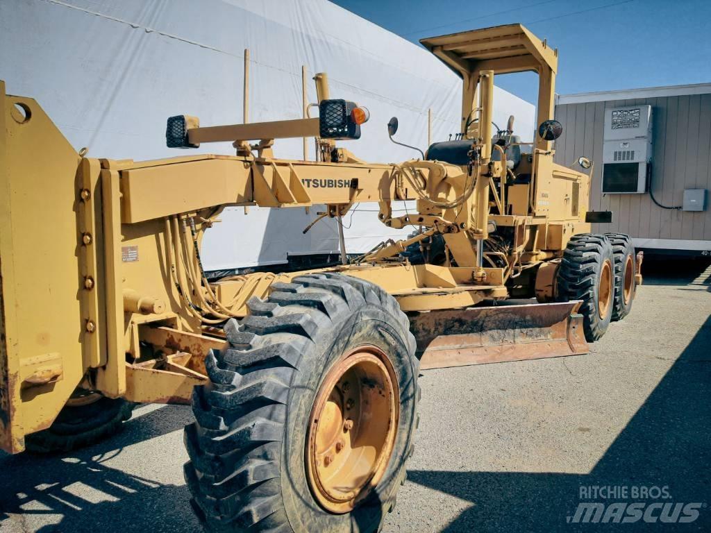 Mitsubishi MG400 그레이더