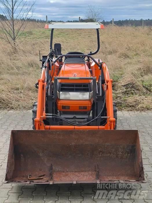 Kubota GL 25 소형 트랙터