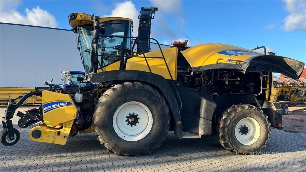 New Holland FR 550 자동 초지기계