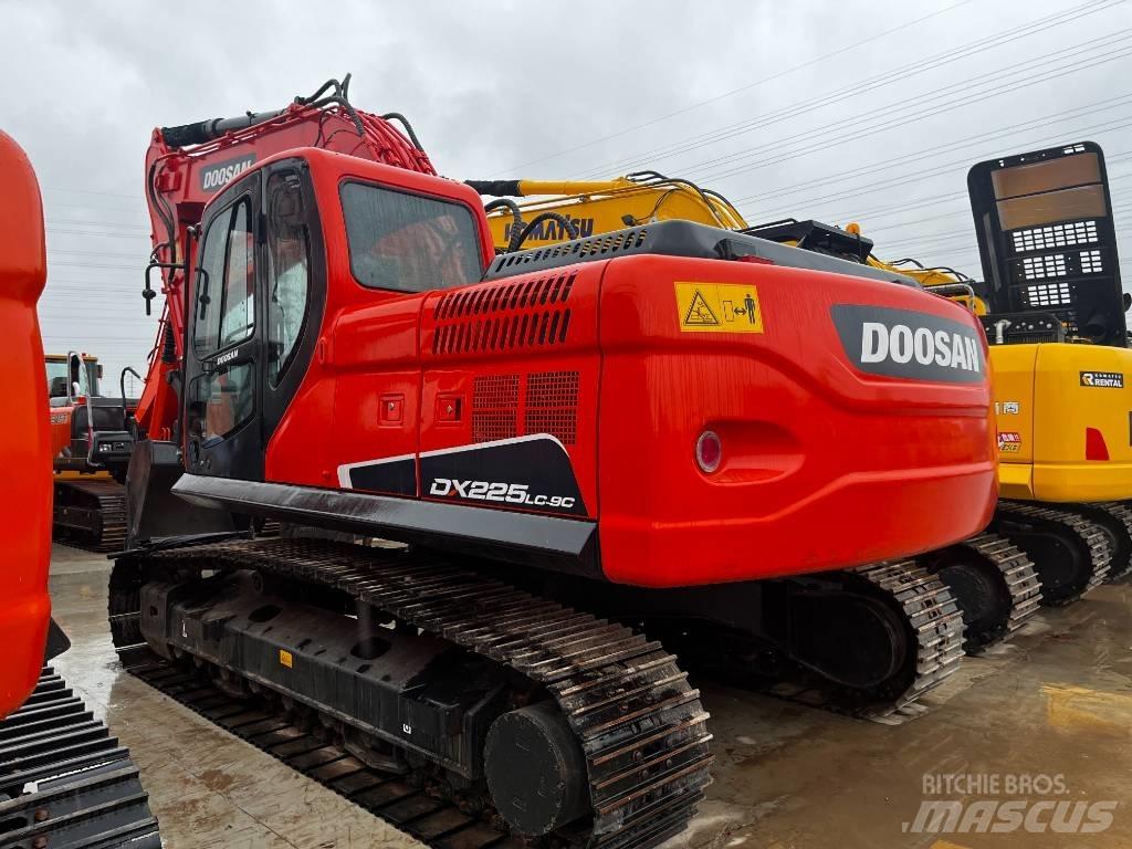 Doosan DX 225 LC-9 대형 굴삭기 29톤 이상