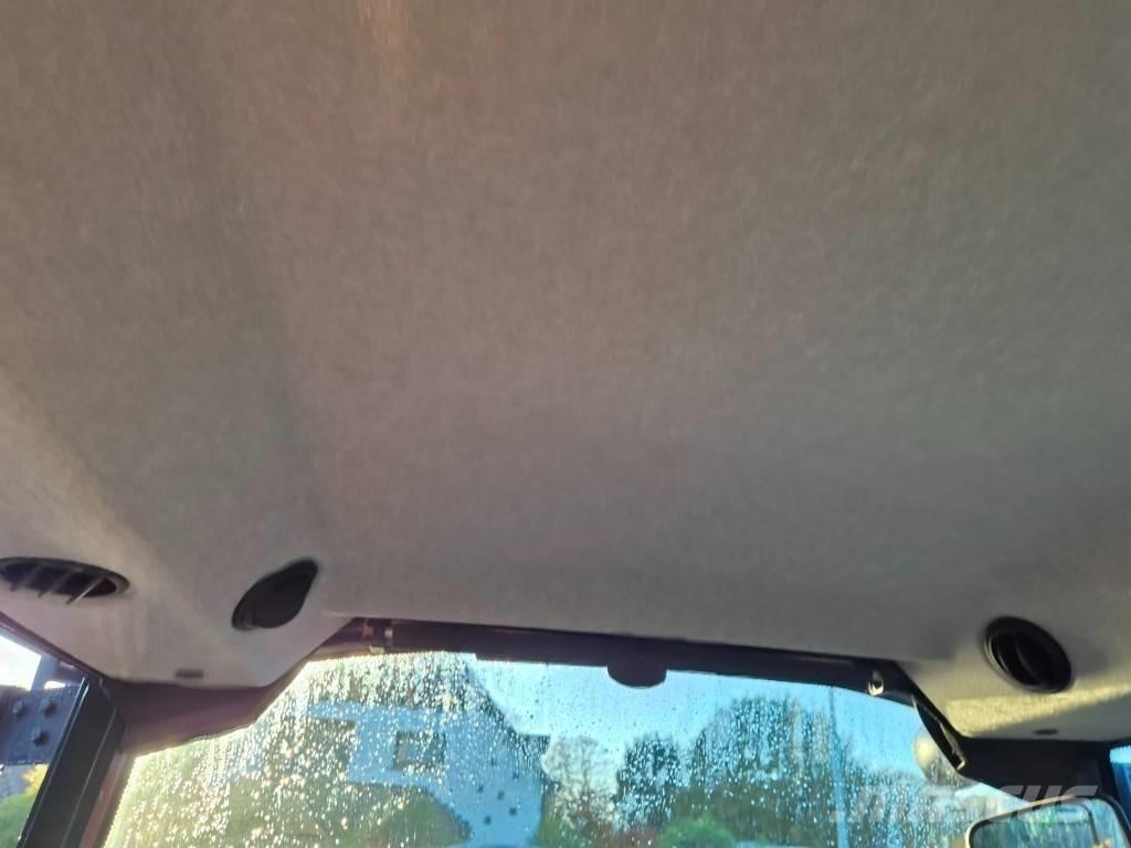 Valtra A105 HiTech 트랙터