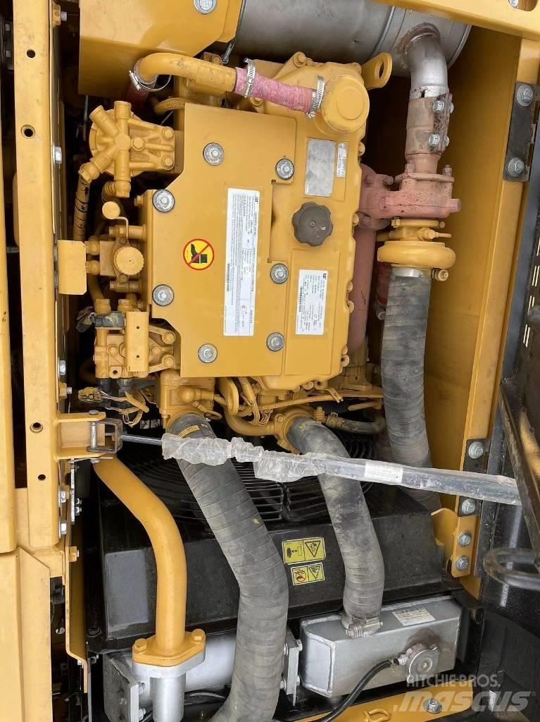 CAT 313GC 대형 굴삭기 29톤 이상
