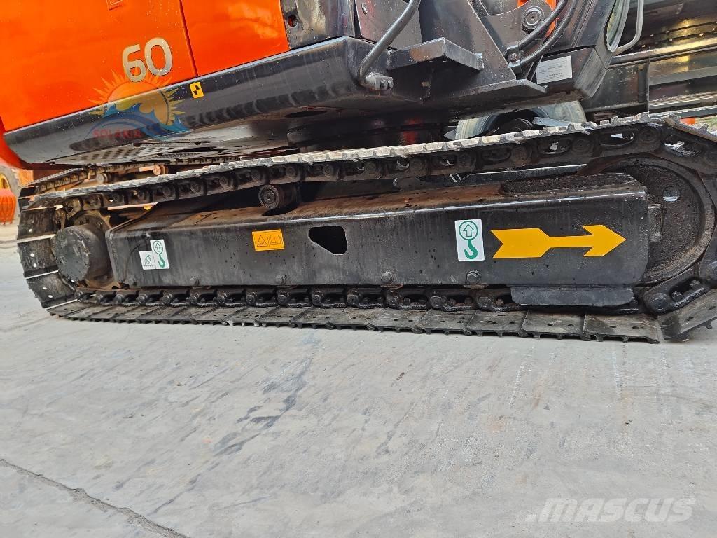 Hitachi ZX 60 소형 굴삭기 7톤 미만
