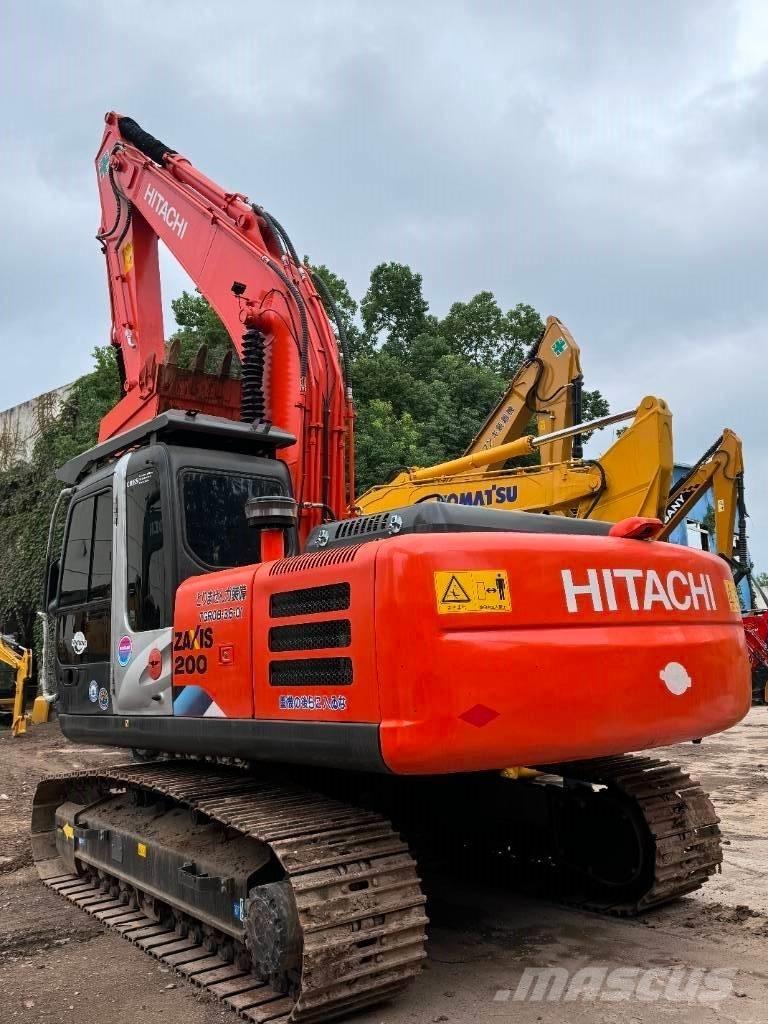 Hitachi ZX 200 대형 굴삭기 29톤 이상
