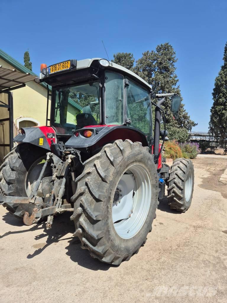 Massey Ferguson 5713 트랙터
