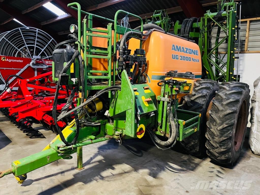 Amazone UG 3000 Nova 견인형 분무기