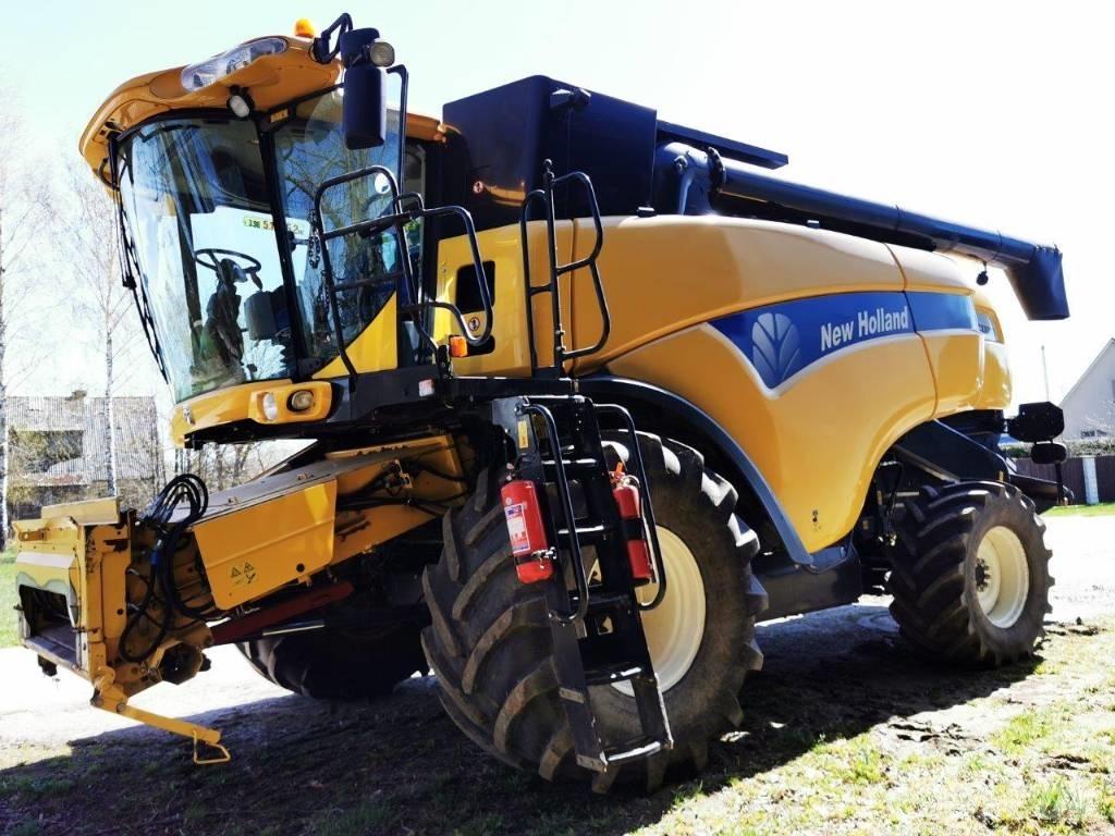 New Holland CX 8090 콤바인 수확기