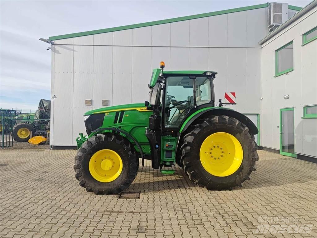 John Deere 6R 250 트랙터