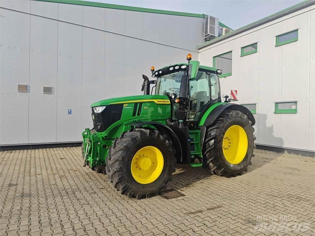 John Deere 6R 250 트랙터