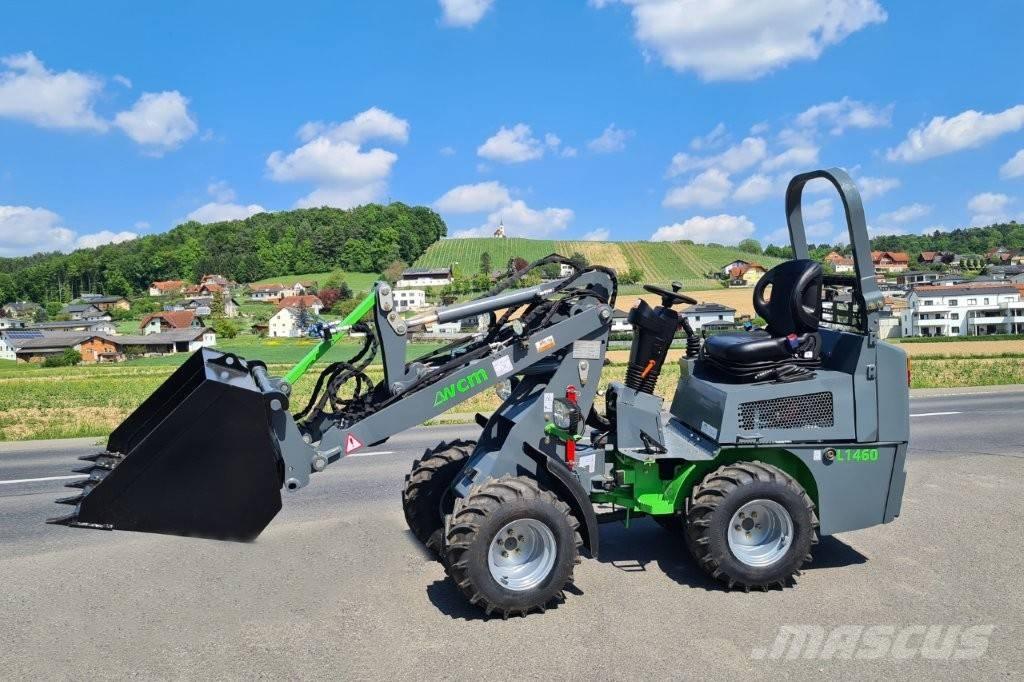 WCM L1460 프론트 로더 및 굴착기