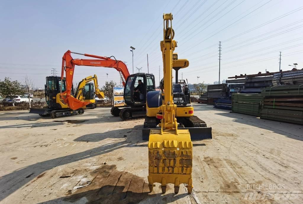 Komatsu PC 40 MR 소형 굴삭기 7톤 미만