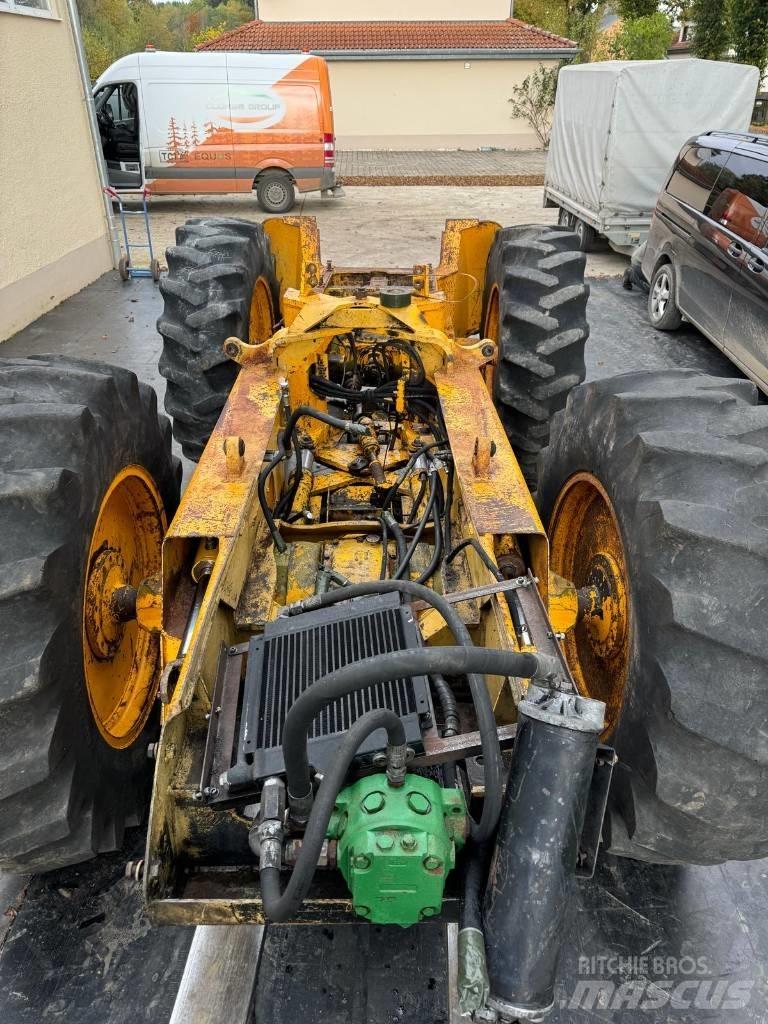 John Deere 540 B 목재스키더