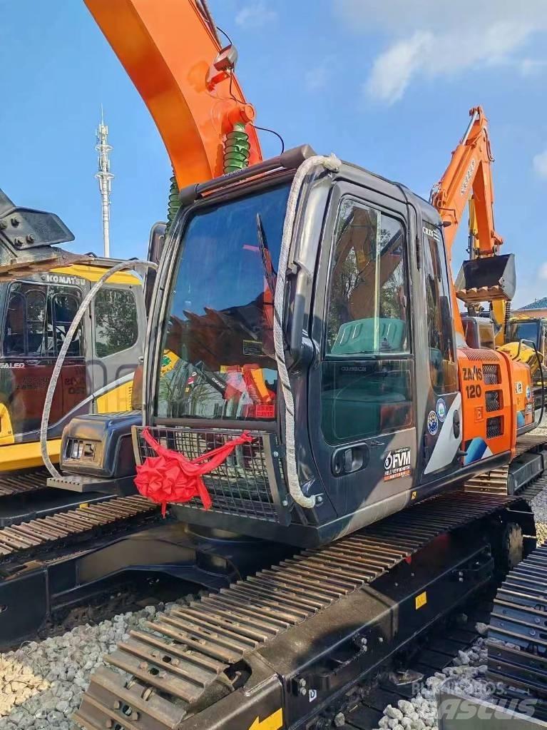 Hitachi ZX 120 대형 굴삭기 29톤 이상